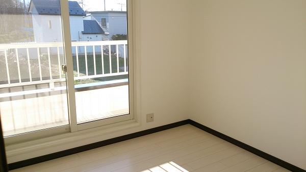 Non-living room. Storage There is also use Western-style