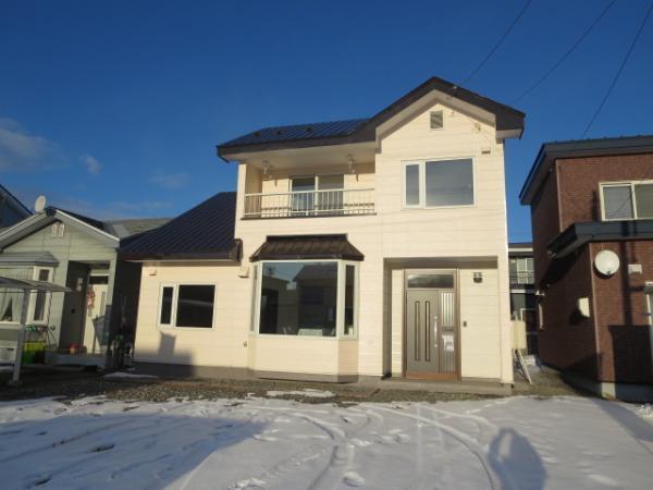 Local appearance photo. South-facing a pleasant residential