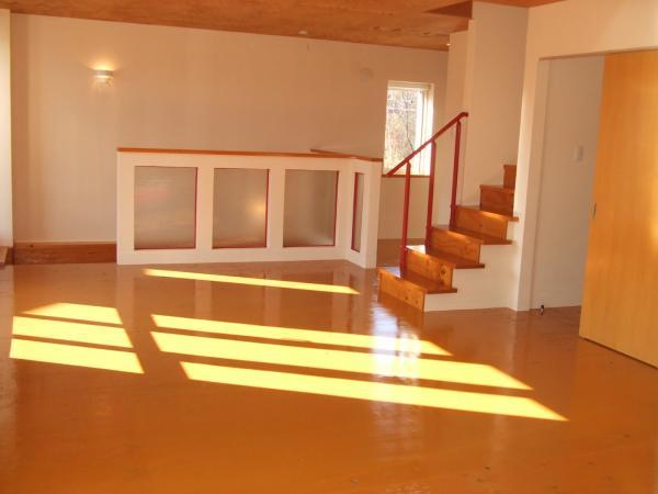 Other introspection. The right is the wash basin and toilet