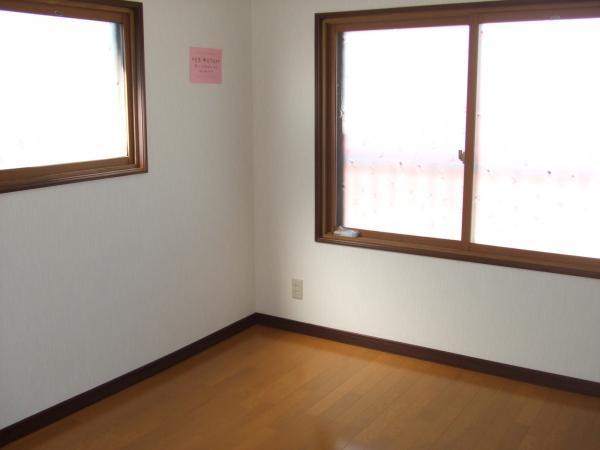 Non-living room. Northwest 2F Western-style. There is of course also housed. 