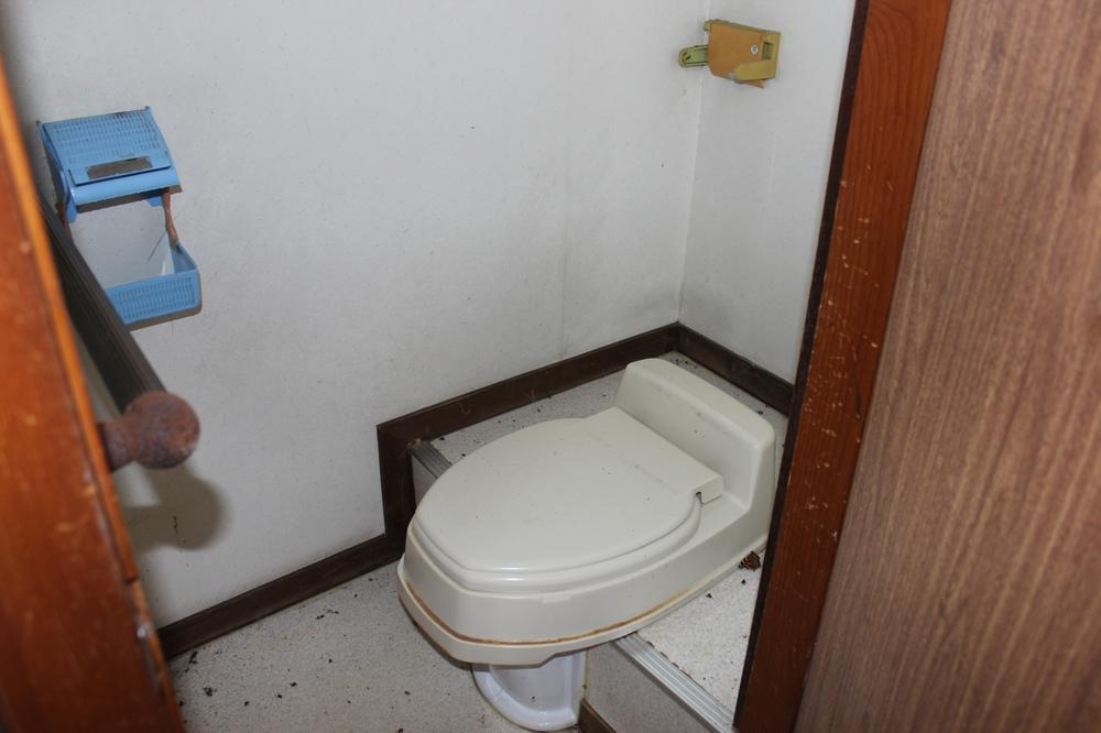 Toilet. Interior