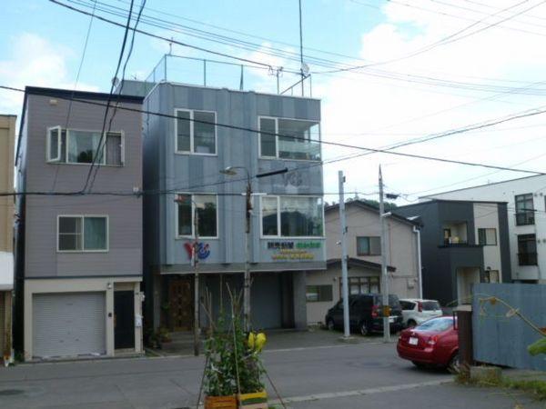 Local appearance photo