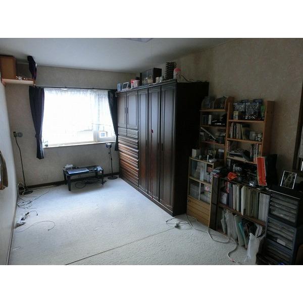 Non-living room. 2 Kaiyoshitsu