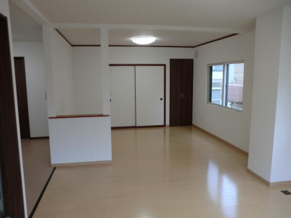 Living. It was widely by changing the Japanese-style room in the living room