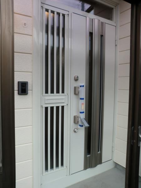 Entrance. New insulation entrance door