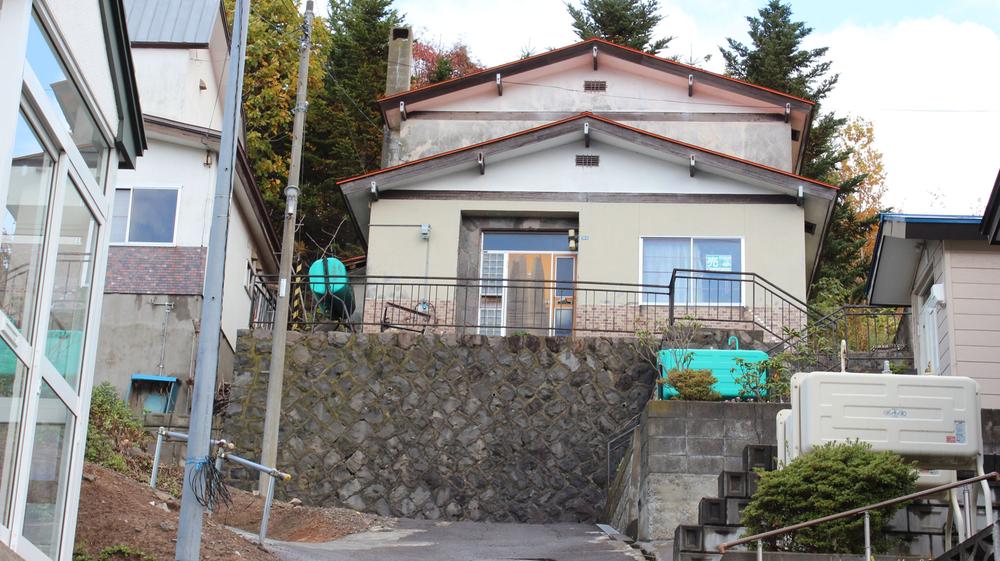 Local appearance photo. local