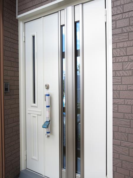 Entrance. New insulation entrance door