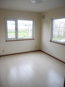 Non-living room. Left residential part: easy-to-use 6 Pledge Western-style (with storage). Golf course to the front from the window, Is a room with views of the sea on its back
