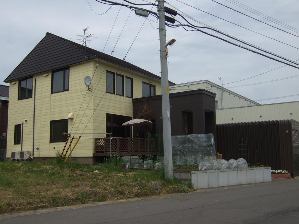 Local appearance photo