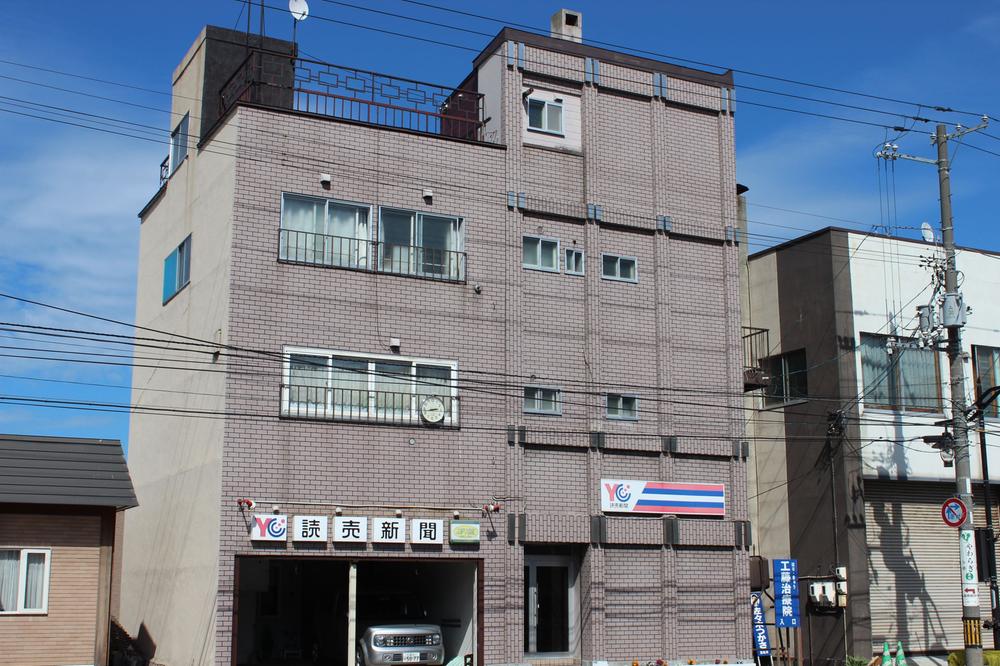 Local appearance photo. local