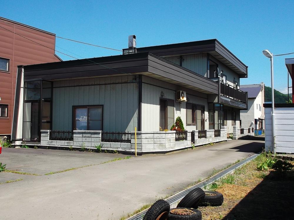 Local appearance photo