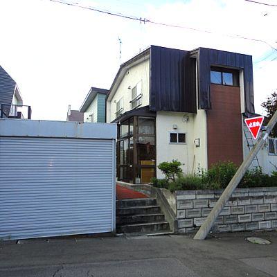 Local appearance photo. local