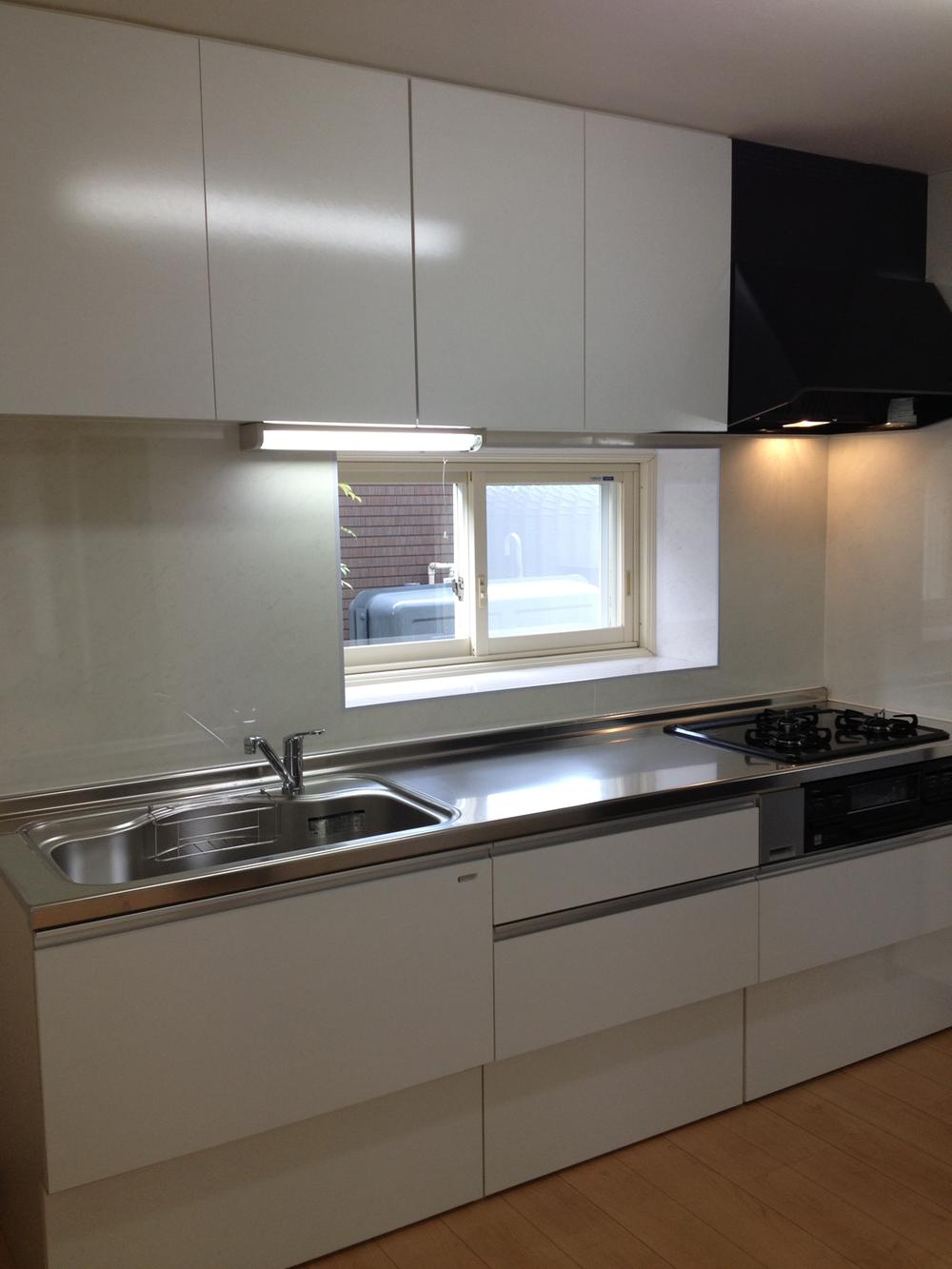 Kitchen. Indoor (09 May 2013) Shooting