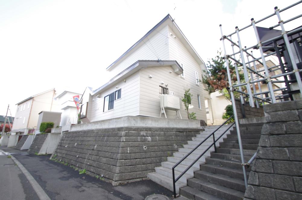 Local appearance photo. Seller Property!