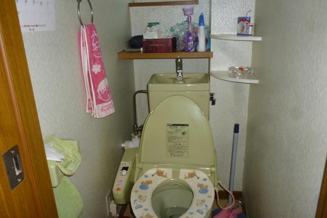 Toilet. Toilet on the second floor.