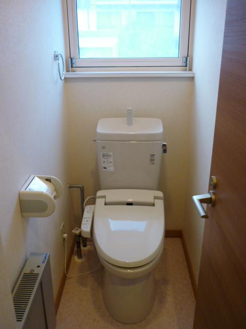 Toilet. First floor toilet