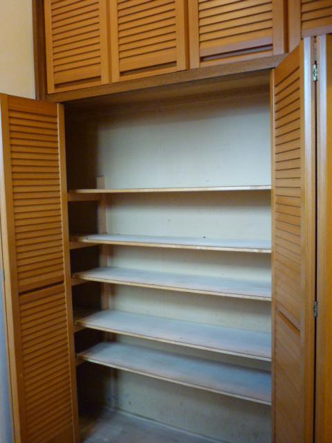 Receipt. Footwear put the amount of storage lot