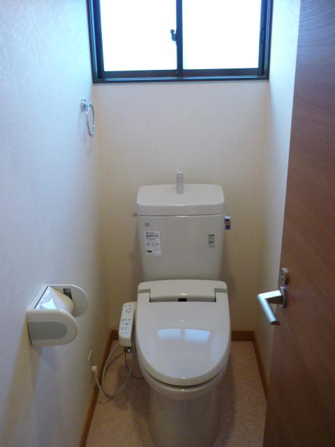 Toilet. Second floor toilet