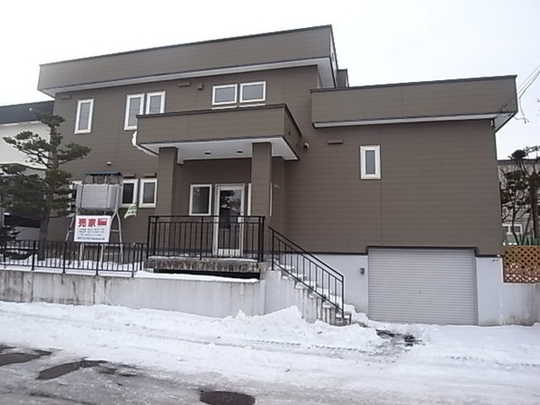 Local appearance photo