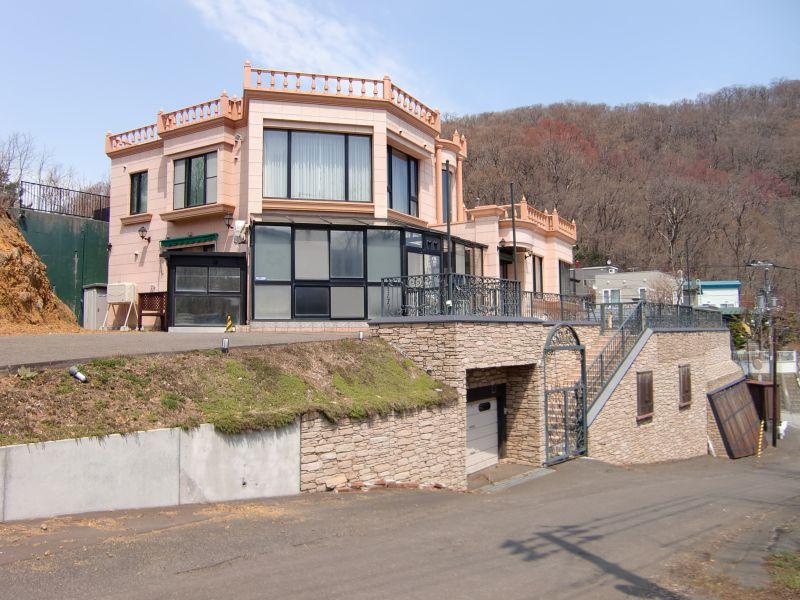 Local appearance photo