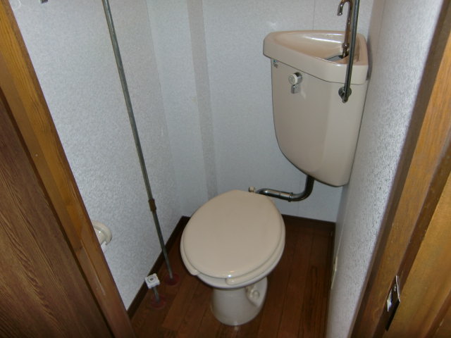 Toilet. Washlet can be installed in the cheap! 
