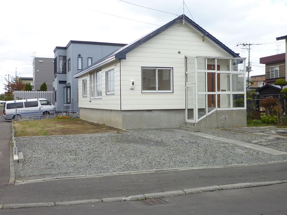 Local appearance photo. local