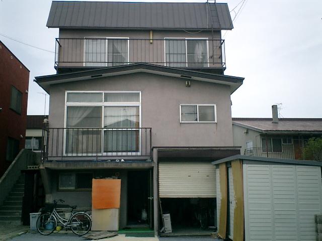 Local photos, including front road. Local (August 2012) shooting