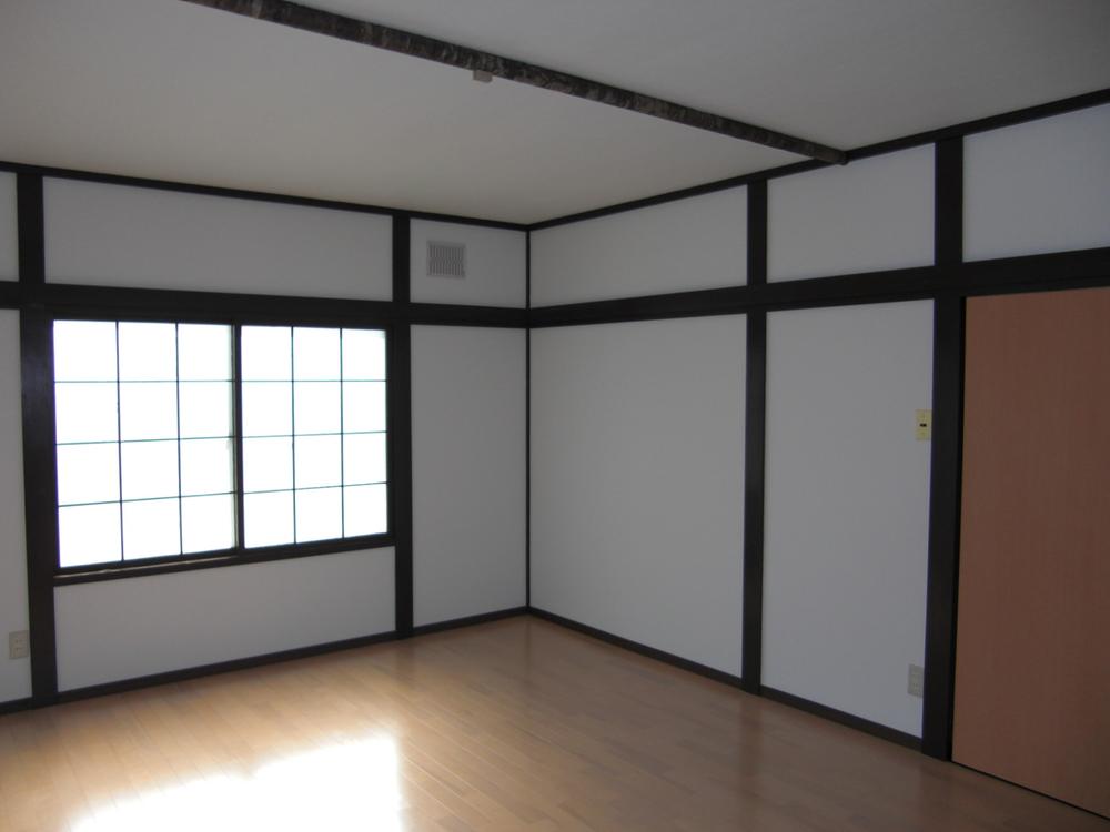 Non-living room. Local (10 May 2013) Shooting