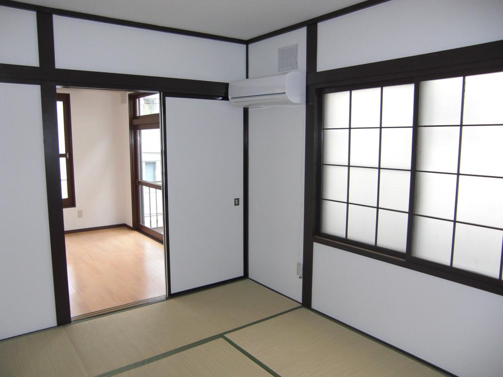 Non-living room. Local (10 May 2013) Shooting