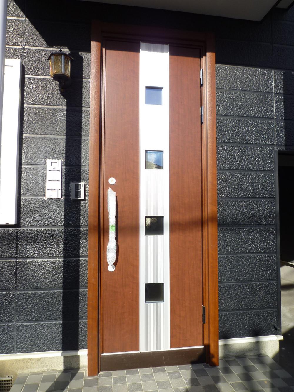 Entrance. Entrance (outside)