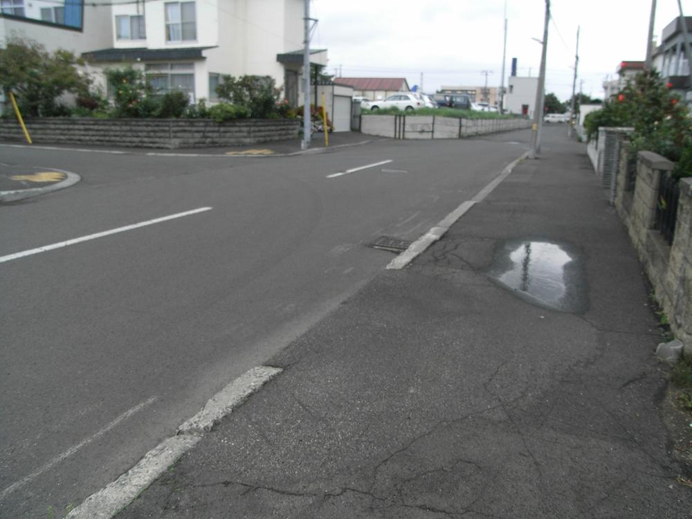 Local photos, including front road. Local (August 2013) Shooting