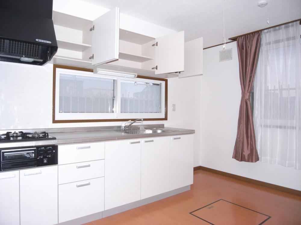 Kitchen. The kitchen can be used very widely in 6 Pledge! Even the kitchen 2011 to already new goods exchange