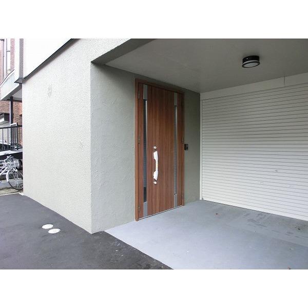 Local appearance photo