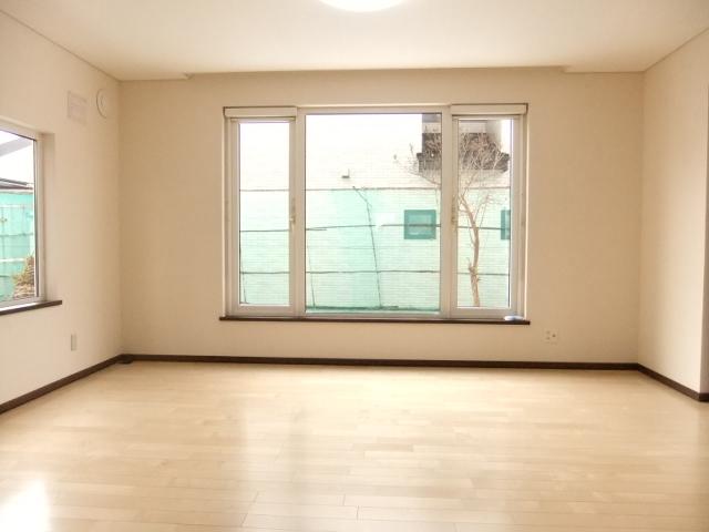 Living. Indoor (12 May 2013) Shooting