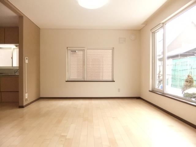 Living. Indoor (12 May 2013) Shooting