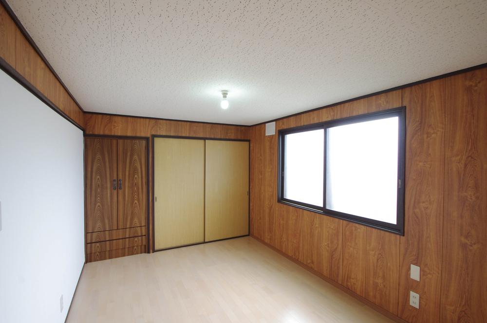 Non-living room. Western-style 6.0 Pledge