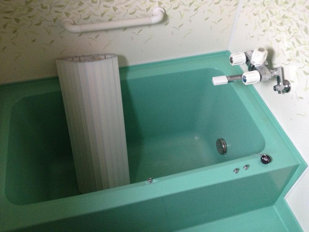 Bathroom. Indoor (September 2013) Shooting