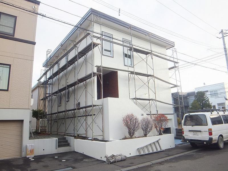 Local appearance photo. Local (11 May 2013) Shooting