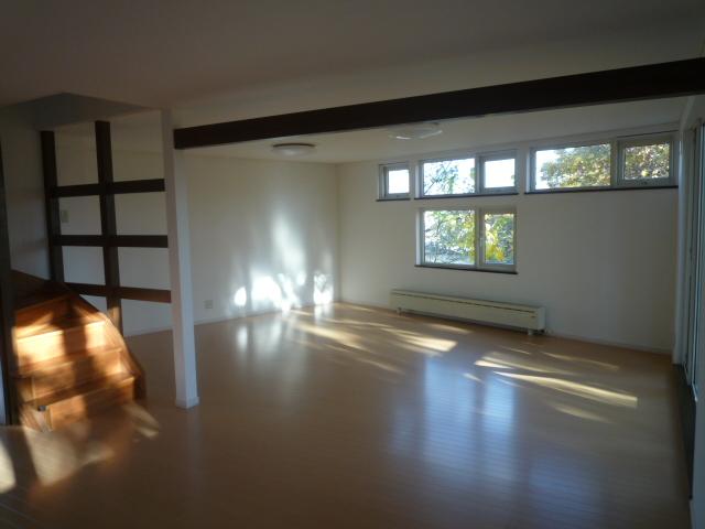 Living. Local (11 May 2013) Shooting