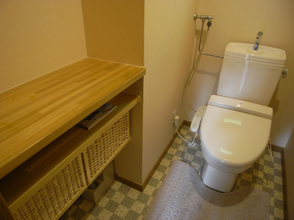 Toilet. Second floor toilet