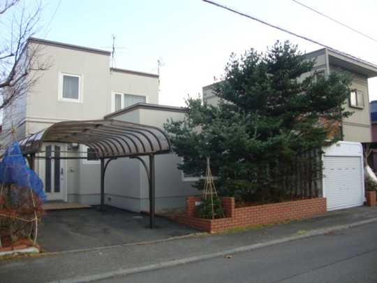 Local appearance photo. Exterior (1)