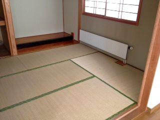 Non-living room. Indoor (12 May 2013) Shooting