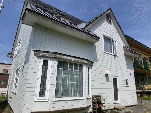 Local appearance photo. From the south side of the garden