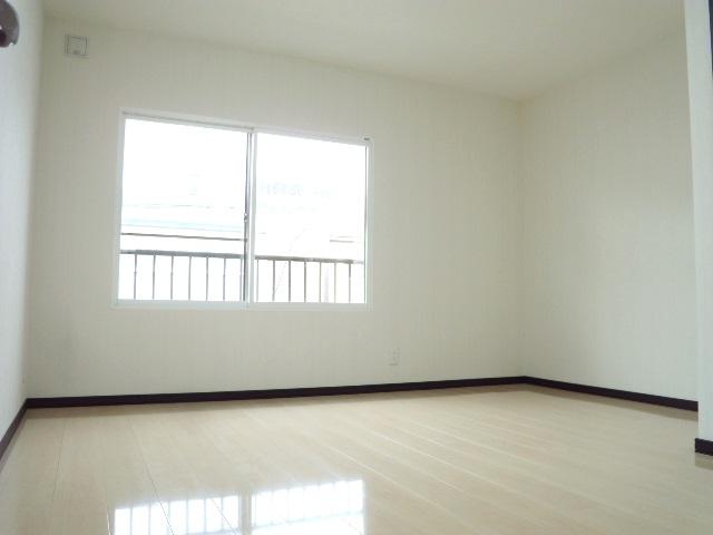 Non-living room. Indoor (11 May 2013) Shooting