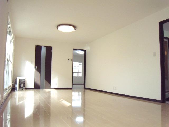 Living. Indoor (11 May 2013) Shooting With LED lighting