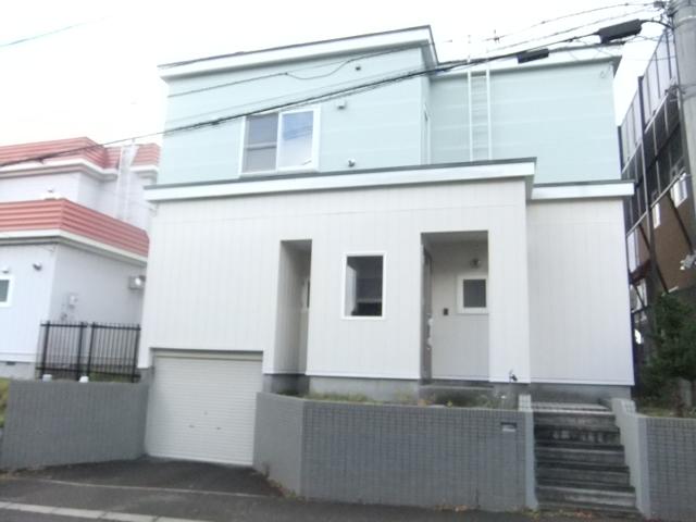 Local appearance photo. Local (11 May 2013) Shooting