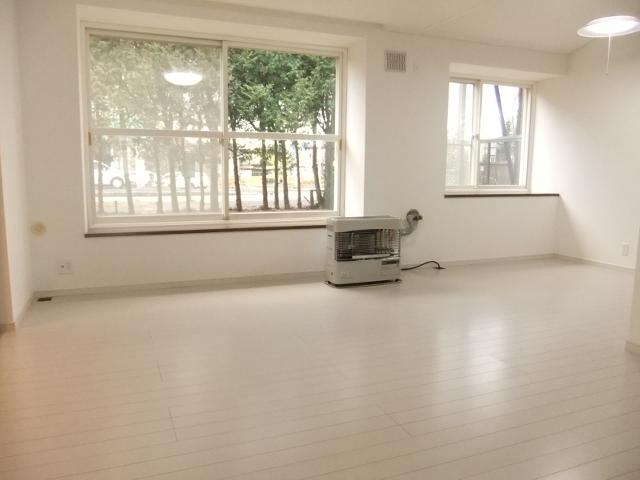 Living. Indoor (11 May 2013) Shooting