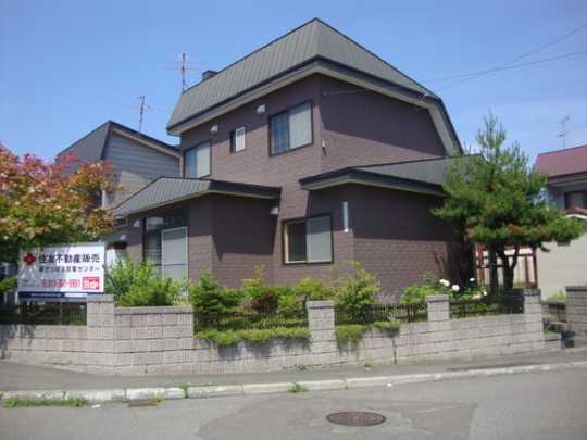 Local appearance photo. Exterior (1)