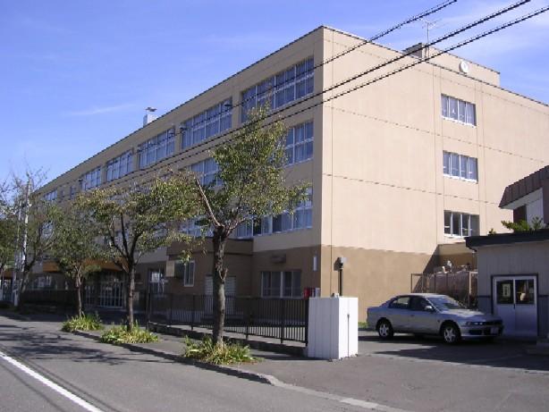 Other. Minaminosawa elementary school 600m