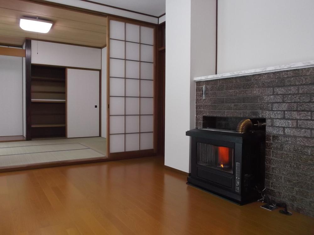 Living. Indoor () shooting December 2013